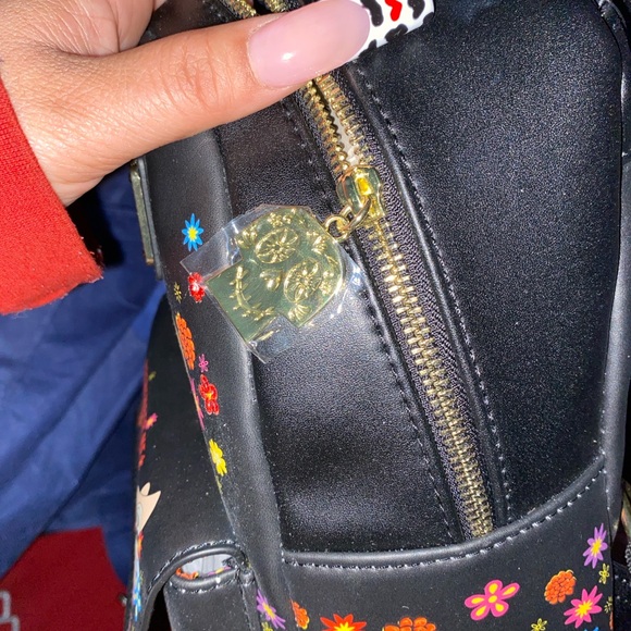 Coco Loungefly Backpack - Picture 3 of 9